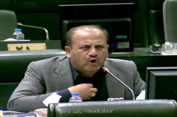 بازنشسته ها، کارگران و کارمندان شرایط سختی دارند